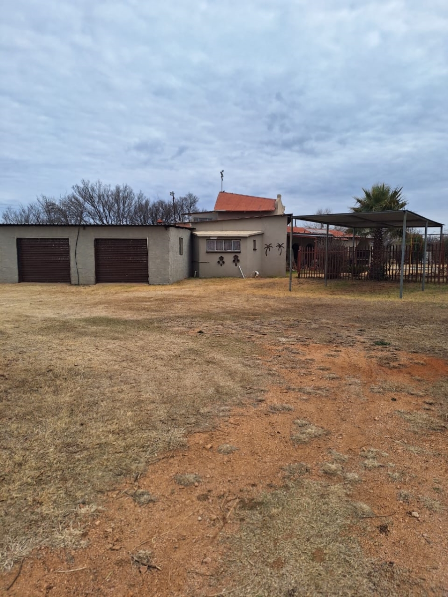 3 Bedroom Property for Sale in Hartbeesfontein North West